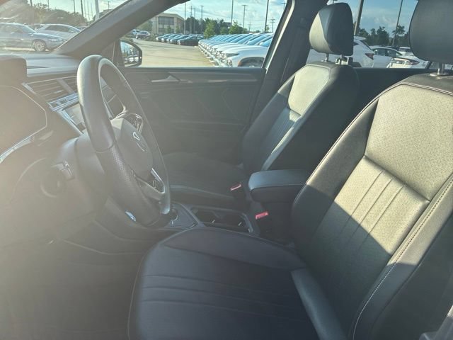 Used 2024 Volkswagen Tiguan SE R-Line FWD image 13