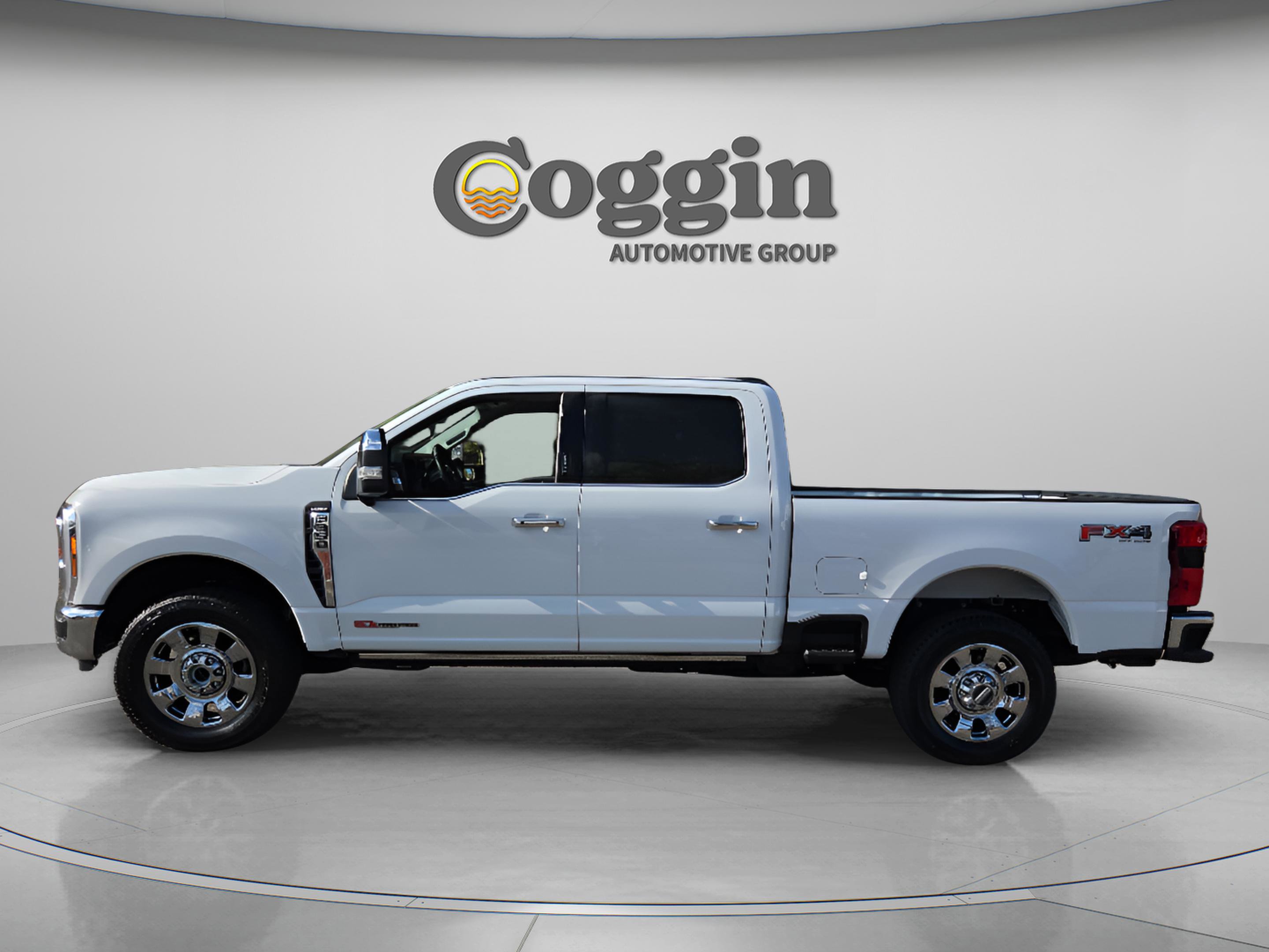 Used 2026 Ford F350 Lariat w/ Lariat Ultimate Package image 2