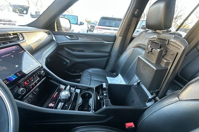 Used 2022 Jeep Grand Cherokee Overland image 26