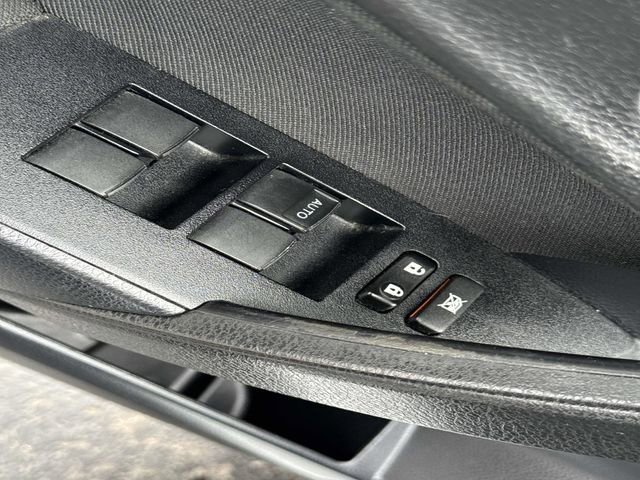 Used 2018 Toyota Corolla LE FWD image 8