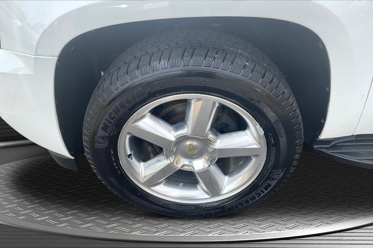 Used 2011 Chevrolet Tahoe LTZ AWD/4WD image 33