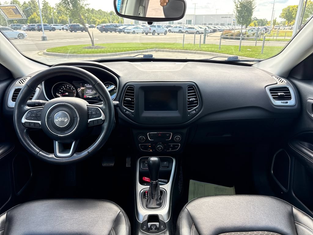 Used 2020 Jeep Compass Latitude FWD image 16