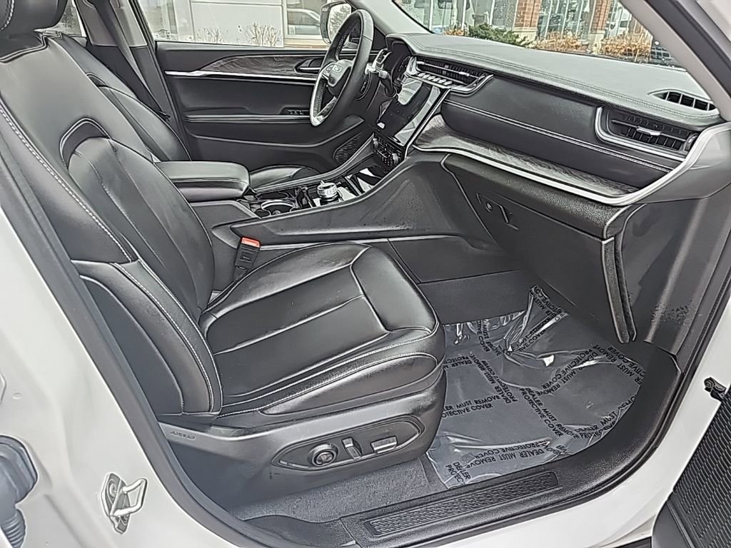 Certified 2023 Jeep Grand Cherokee L Limited image 25