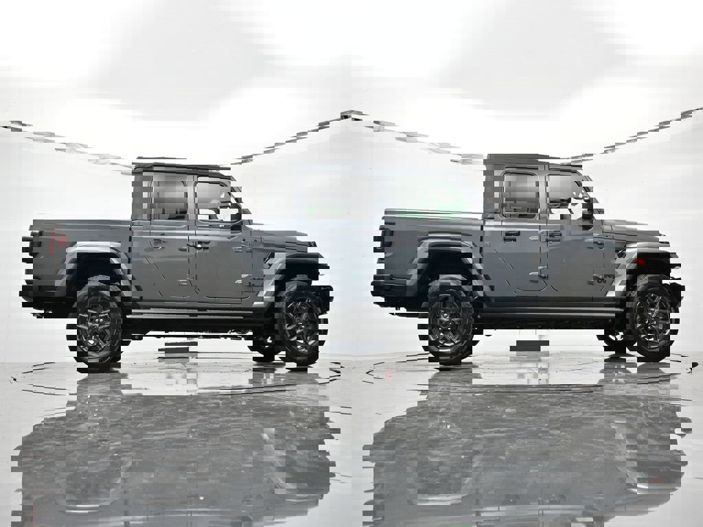 New 2026 Jeep Gladiator Sport image 39