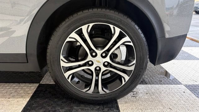Used 2021 Chevrolet Bolt Premier w/ Infotainment Package FWD image 10