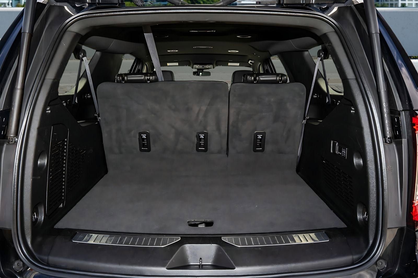 Used 2024 GMC Yukon XL Denali image 9