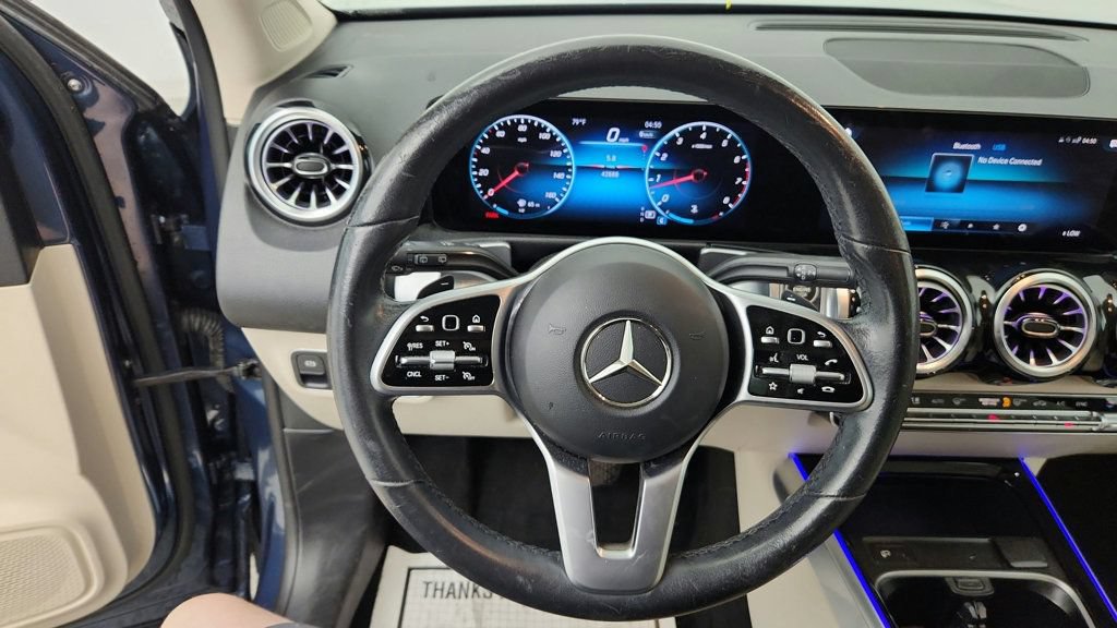 Used 2022 Mercedes-Benz GLB 250 w/ Premium Package Lite image 12