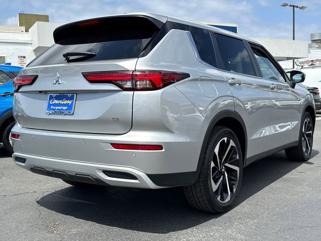 Used 2024 Mitsubishi Outlander SE FWD image 12