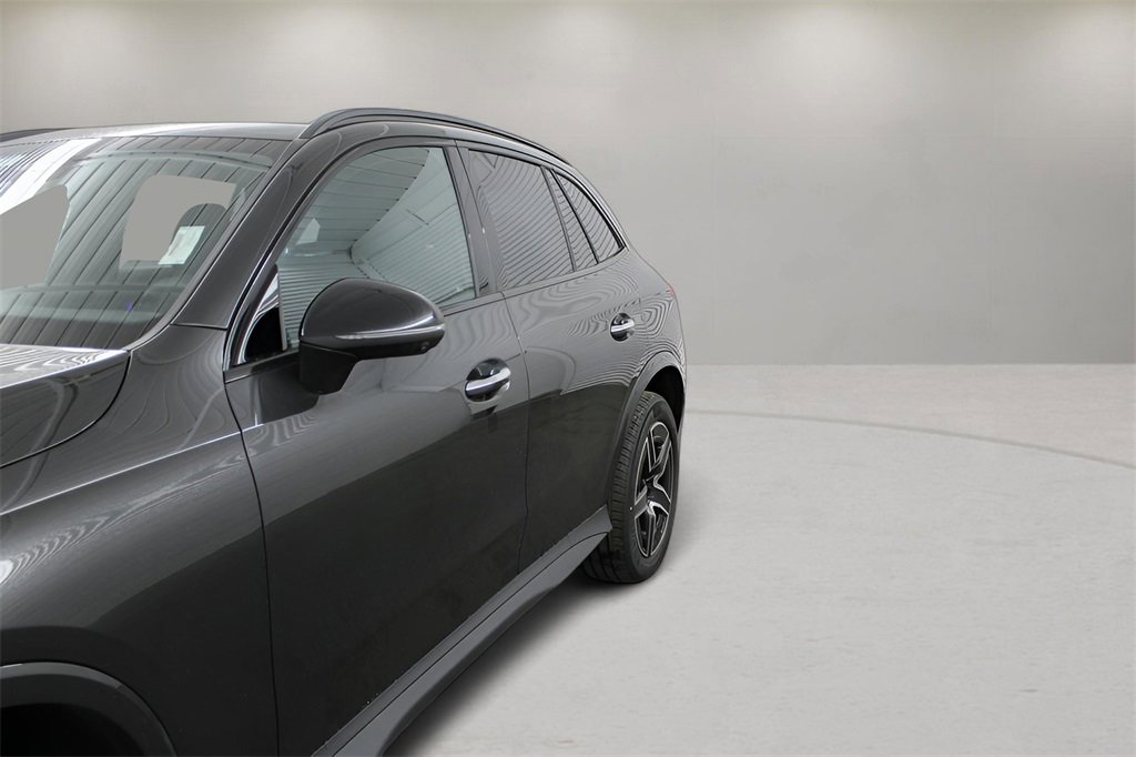Used 2025 Mercedes-Benz GLC 300 image 29