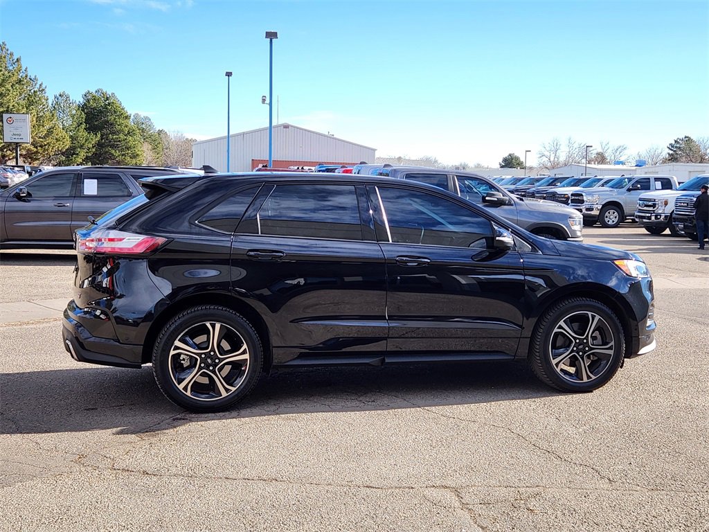 Used 2021 Ford Edge ST w/ Equipment Group 401A image 2