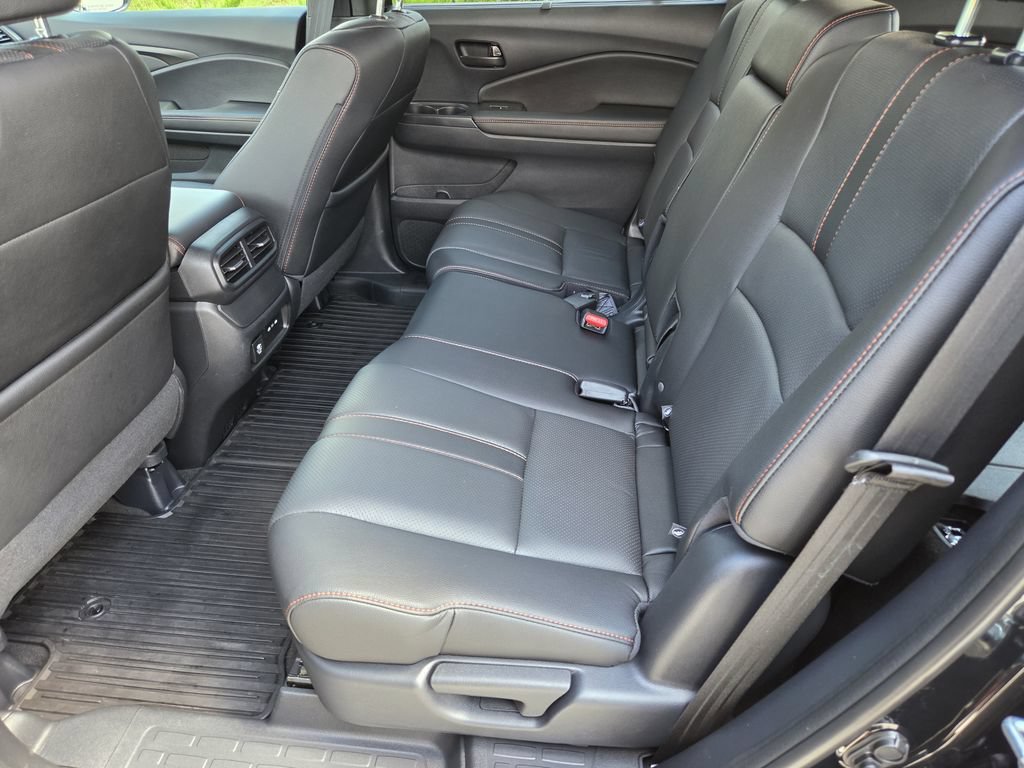 Certified 2025 Honda Passport TrailSport image 18
