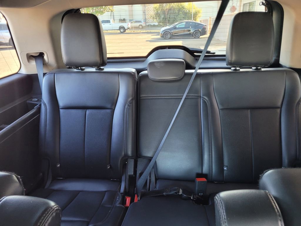 Used 2024 Ford Expedition XLT image 13