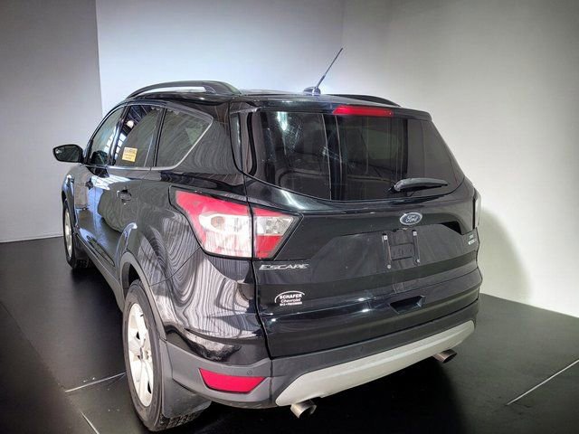 Used 2018 Ford Escape SE image 18
