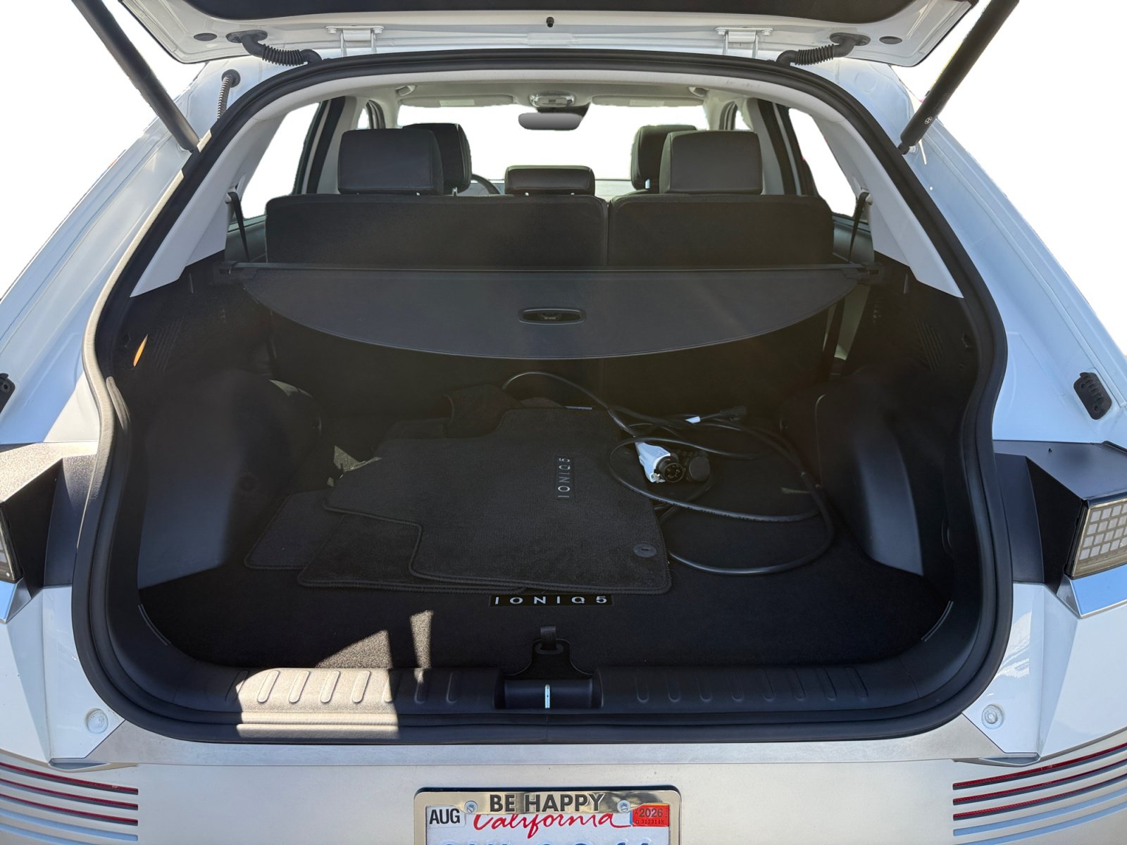 Used 2023 Hyundai Ioniq 5 Limited w/ Cargo Package AWD/4WD image 17