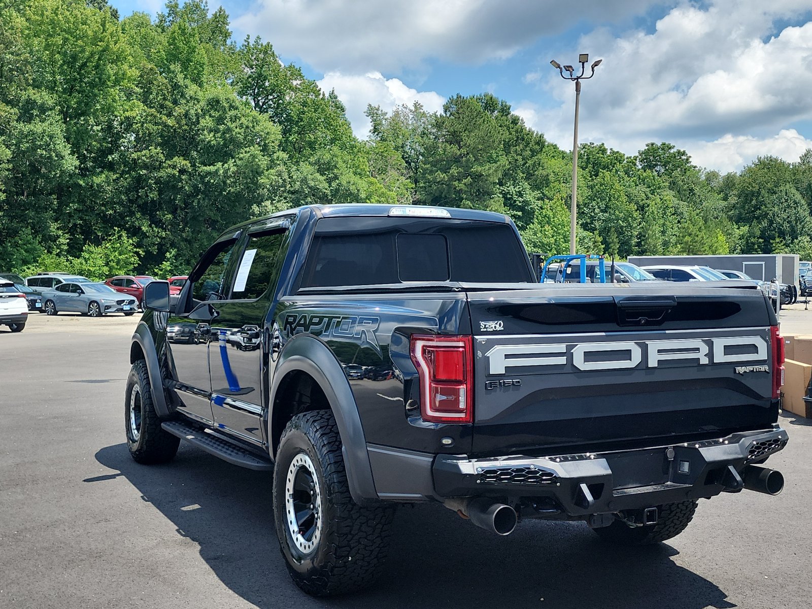 Used 2017 Ford F150 Raptor w/ Equipment Group 802A Luxury AWD/4WD image 3