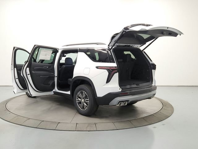 New 2026 Chevrolet Traverse LT w/ Driver Confidence Package FWD image 13