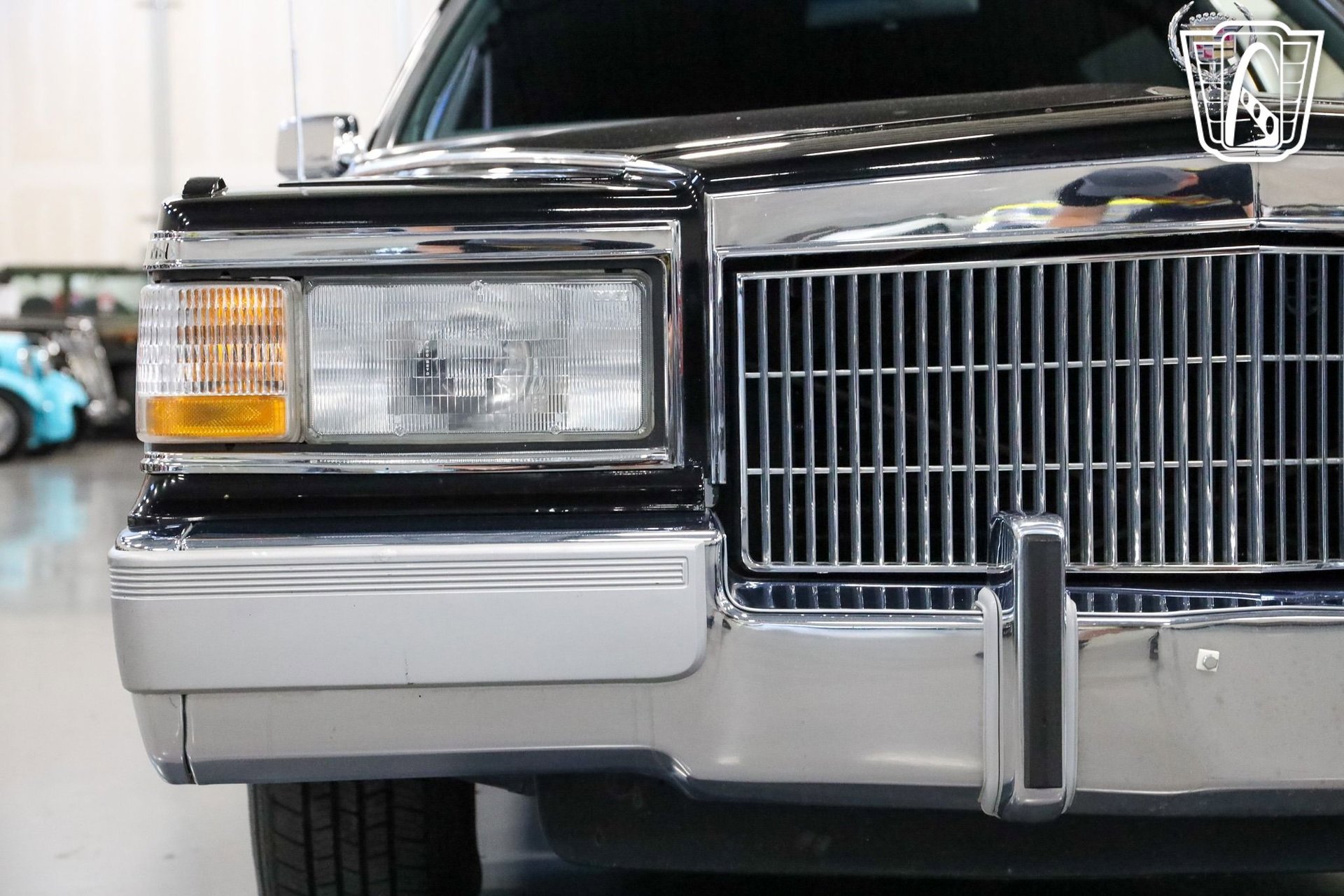 Used 1992 Cadillac Brougham image 12
