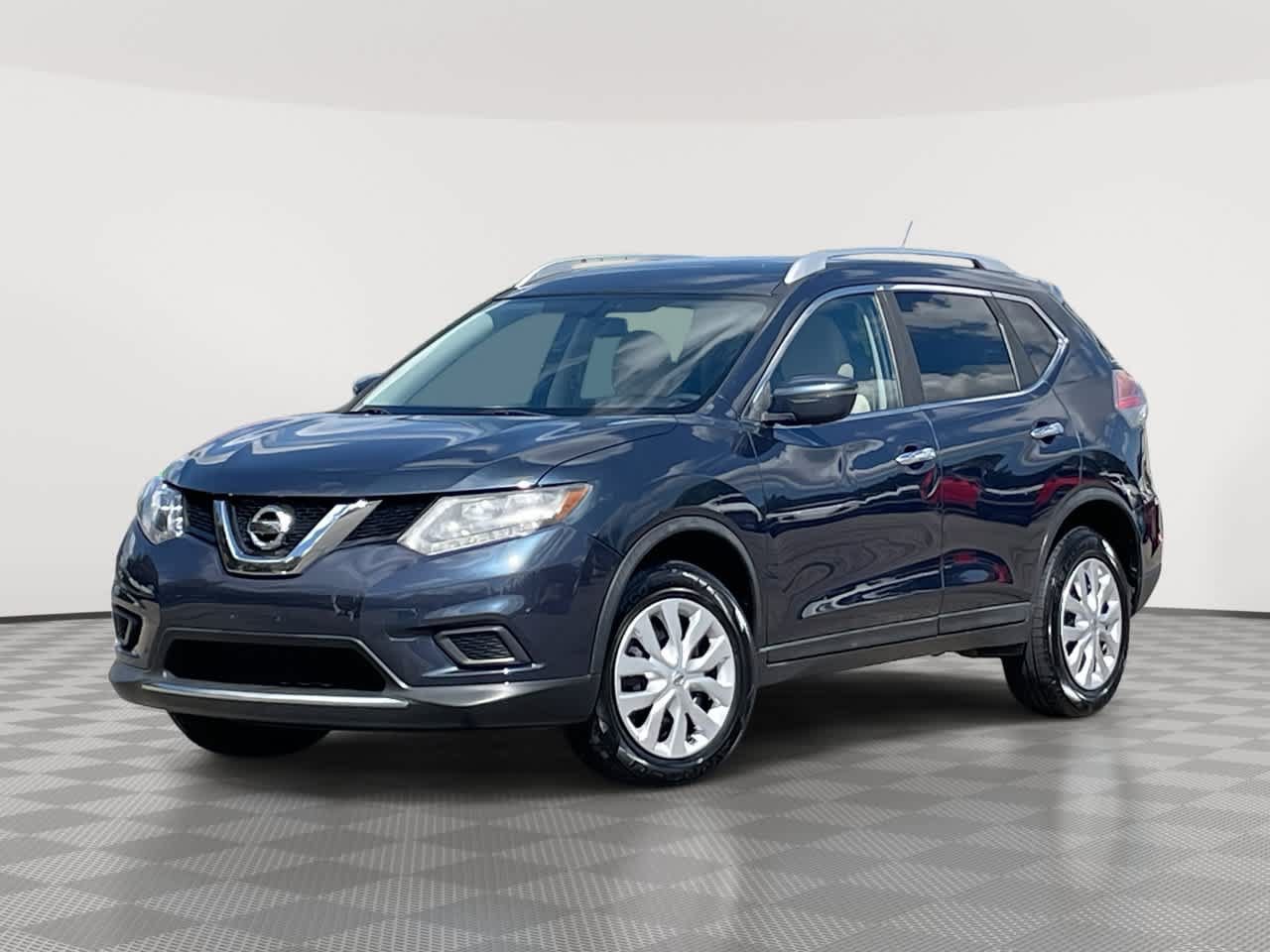 Used 2016 Nissan Rogue S w/ Appearance Package AWD/4WD image 1
