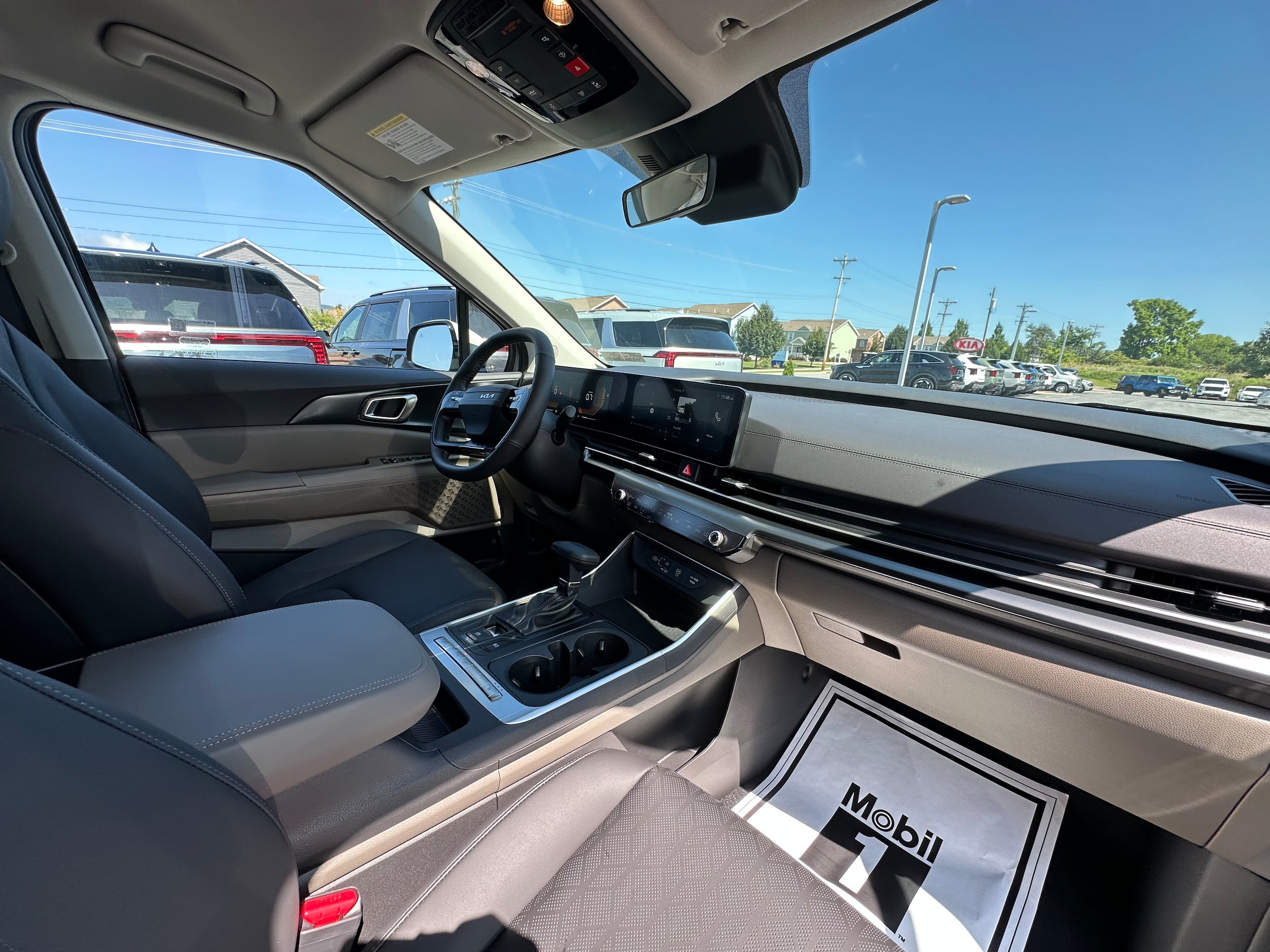 New 2027 Kia Carnival FWD image 22