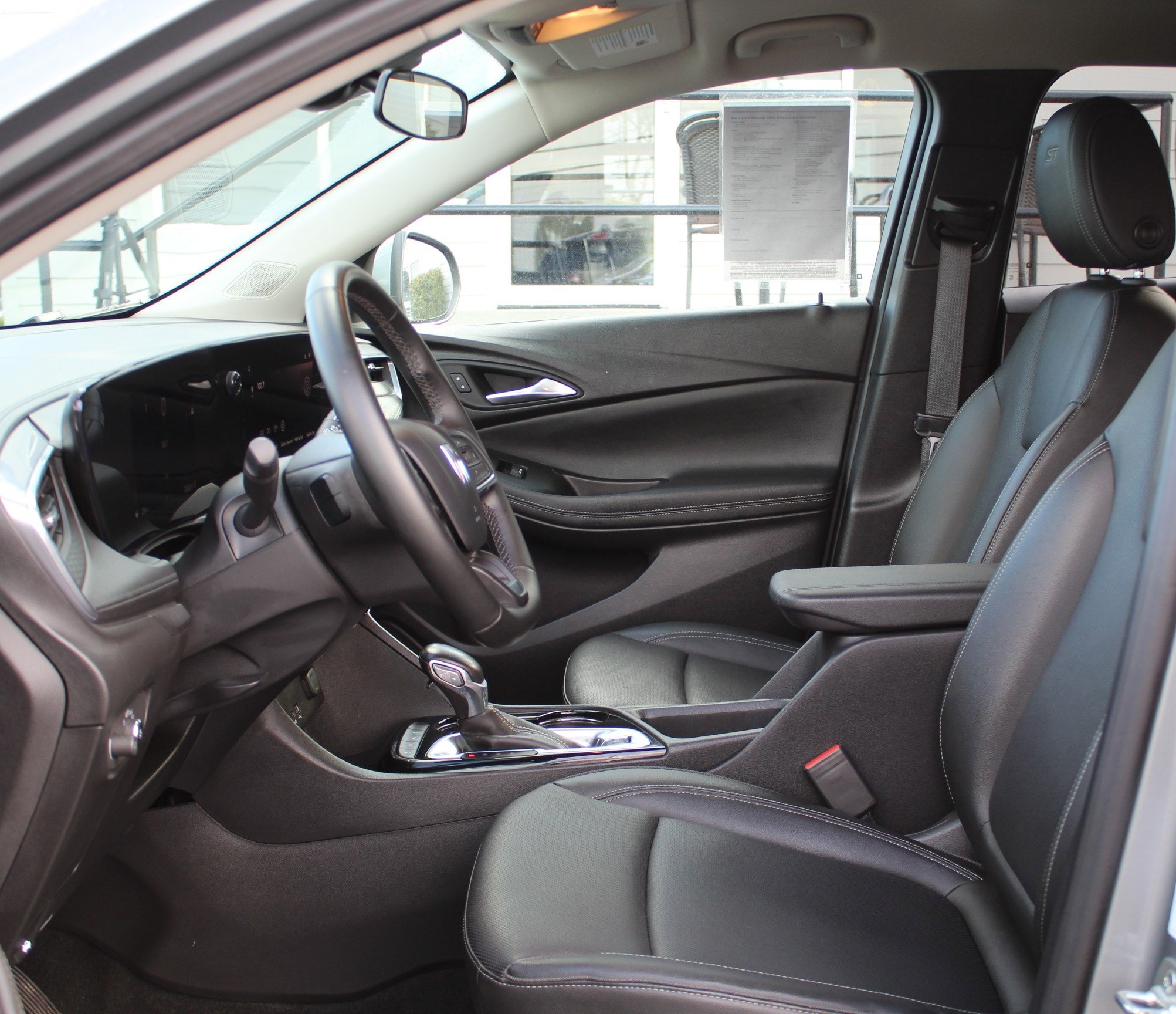 Used 2024 Buick Encore GX Sport Touring image 13