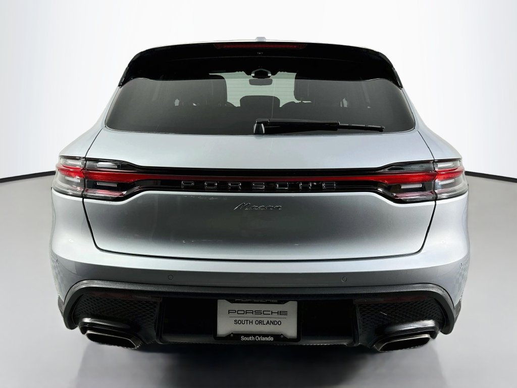 Certified 2024 Porsche Macan AWD/4WD image 10