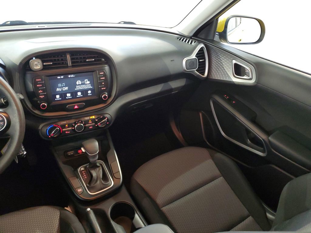 Used 2020 Kia Soul LX FWD image 13