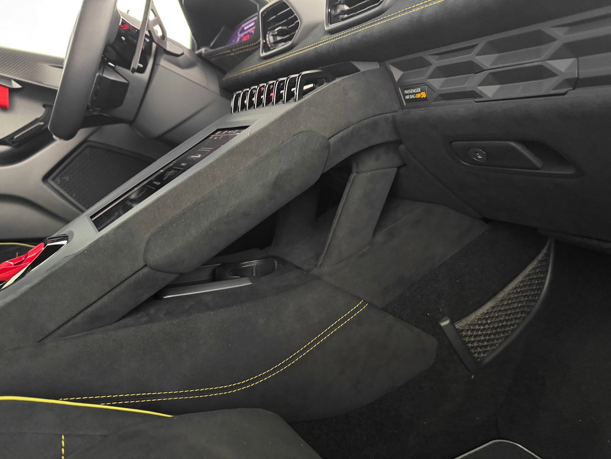 Used 2023 Lamborghini Huracan STO image 24