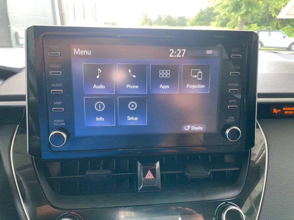 Used 2020 Toyota Corolla LE FWD image 24