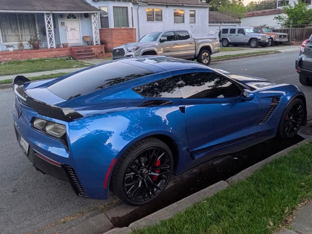Used 2015 Chevrolet Corvette Z06 w/ Z07 Performance Package RWD image 10