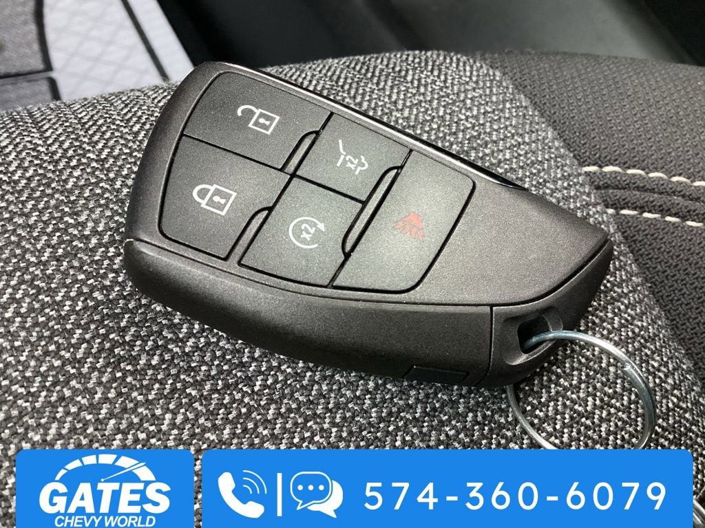 Used 2025 GMC Acadia Elevation image 30