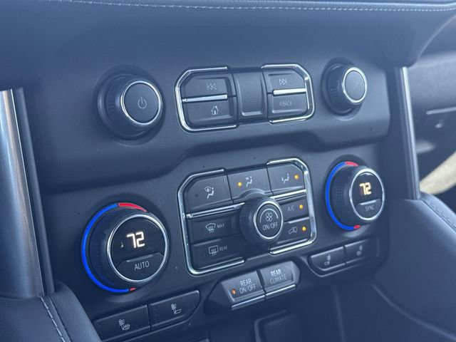 Used 2023 Chevrolet Tahoe LT w/ LT Signature Package image 18