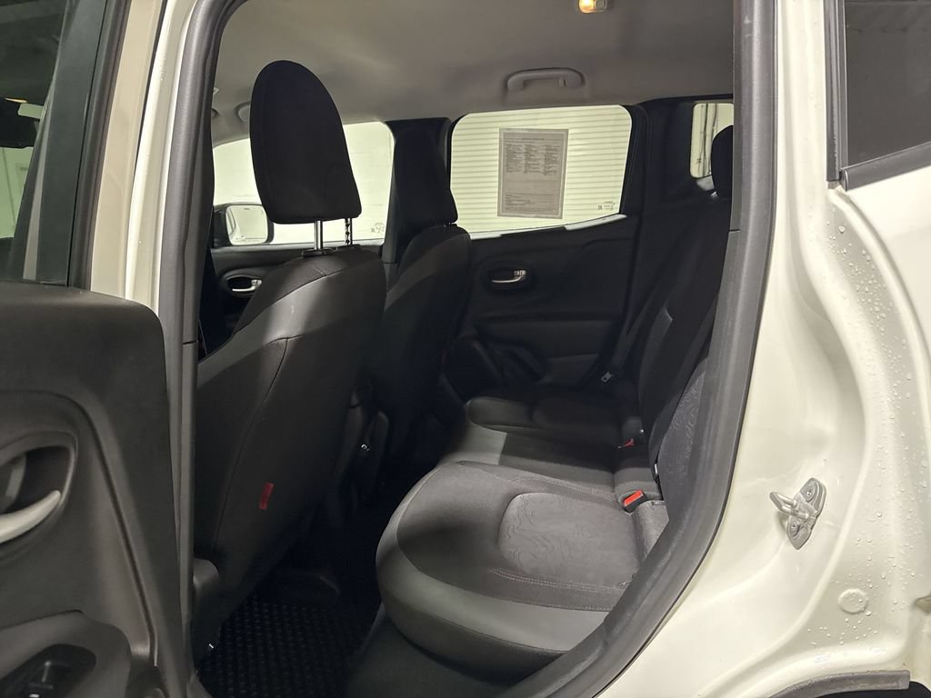 Used 2023 Jeep Renegade Trailhawk AWD/4WD image 23