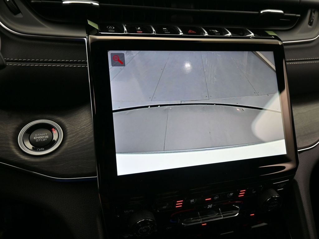 Used 2024 Jeep Grand Cherokee L Overland image 21