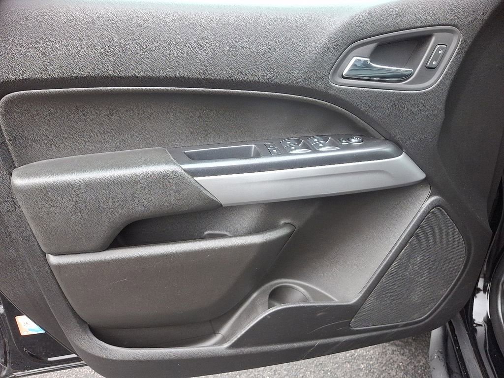 Used 2019 Chevrolet Colorado ZR2 w/ ZR2 Midnight Special Edition image 13