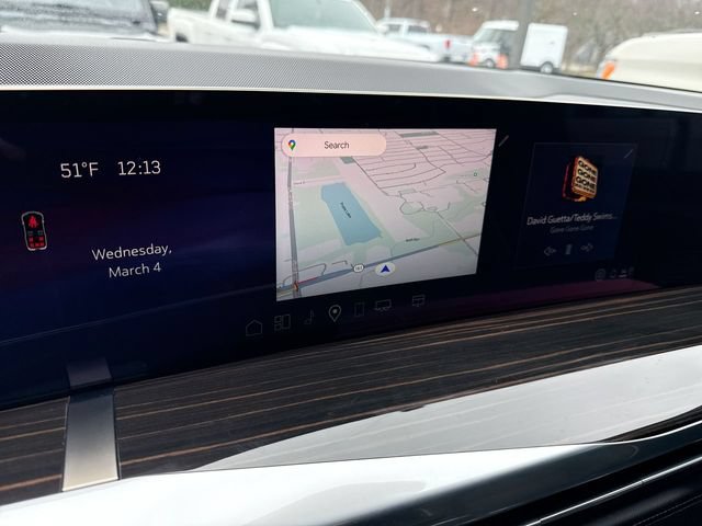 Used 2025 Cadillac Escalade Premium Luxury AWD/4WD image 20