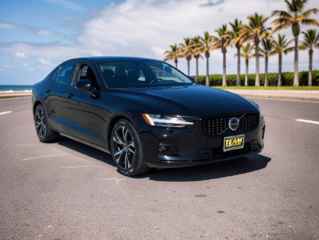 Used 2024 Volvo S60 B5 Plus FWD image 4