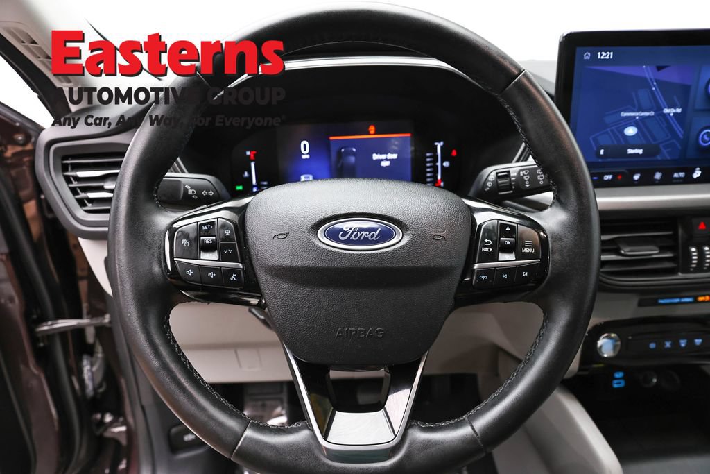 Used 2023 Ford Escape SE FWD image 10