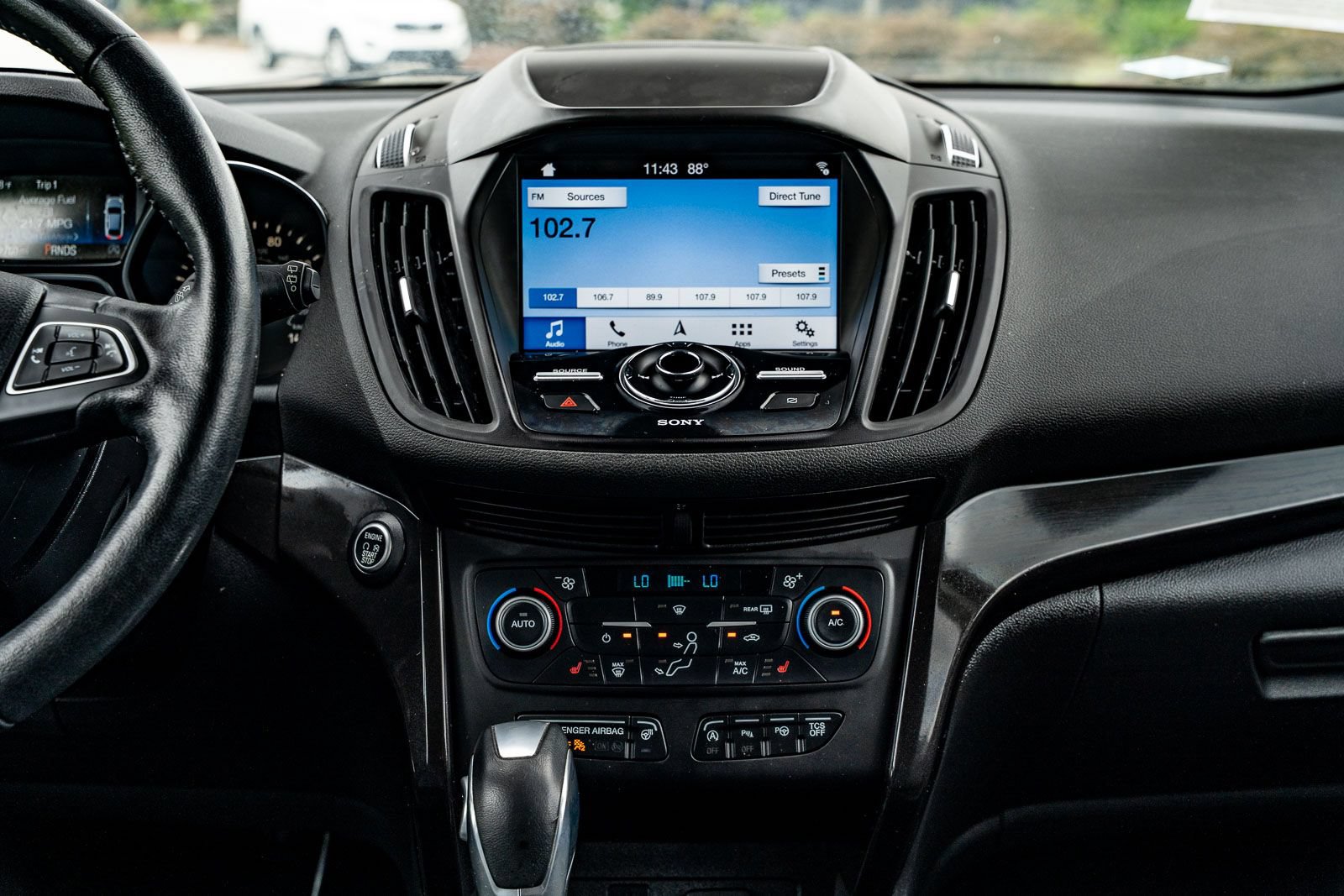 Used 2019 Ford Escape Titanium AWD/4WD image 28