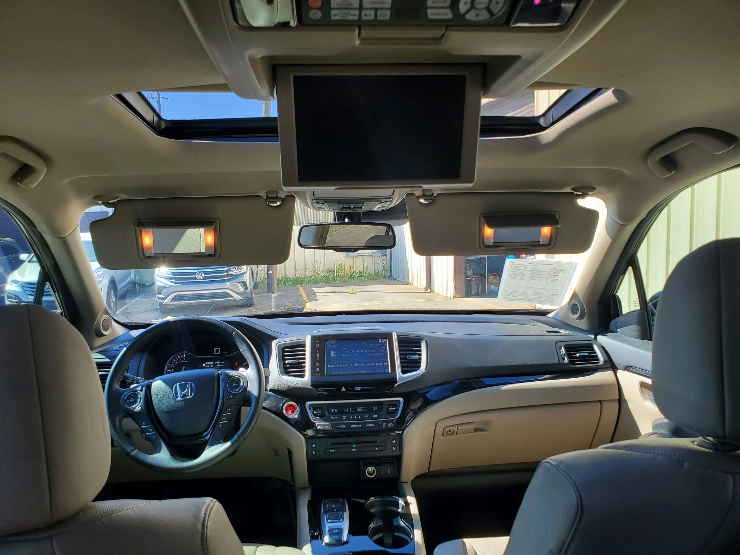 Used 2017 Honda Pilot Elite image 2