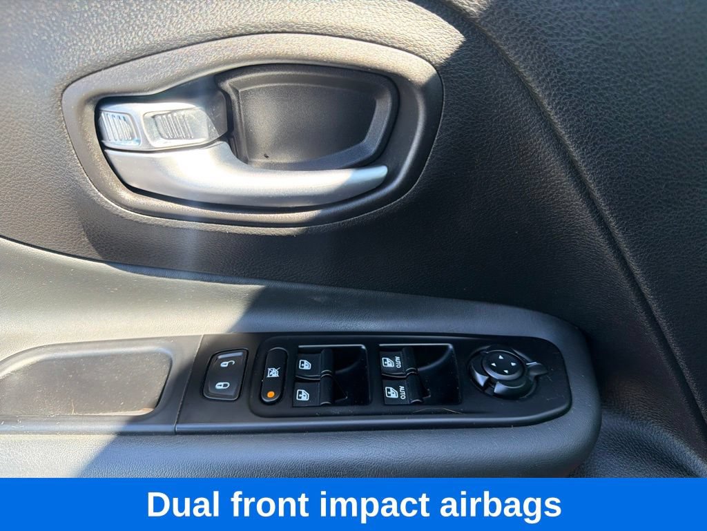 Used 2021 Jeep Renegade Trailhawk AWD/4WD image 11