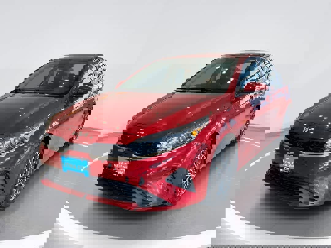 Used 2023 Kia Forte LXS image 1