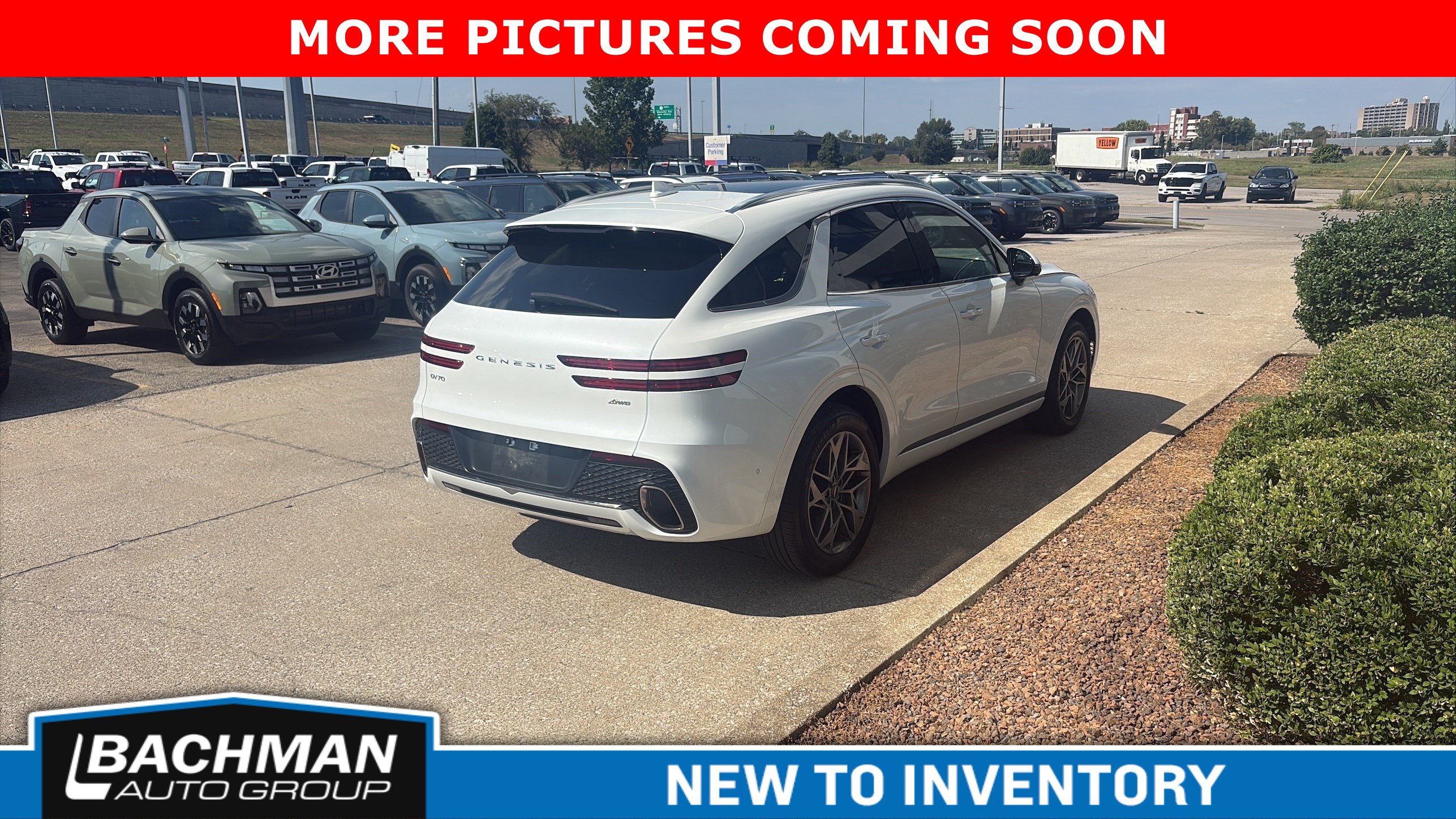 Used 2022 Genesis GV70 2.5T w/ Advanced Package AWD/4WD image 5