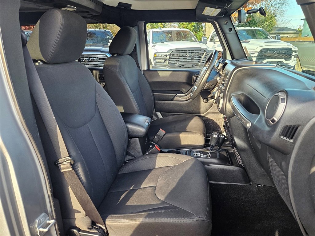 Used 2016 Jeep Wrangler Unlimited Sport image 18