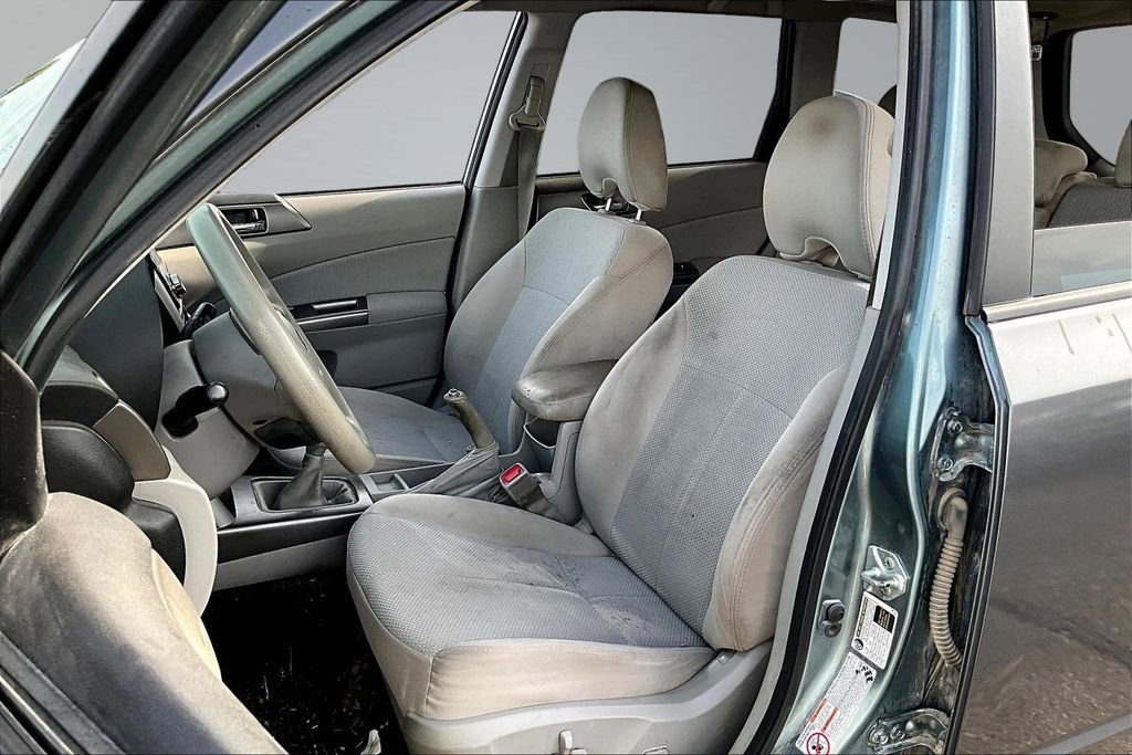 Used 2011 Subaru Forester 2.5X Premium w/ All-Weather Pkg AWD/4WD image 16