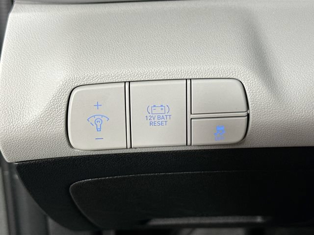 Used 2024 Hyundai Elantra Limited FWD image 26