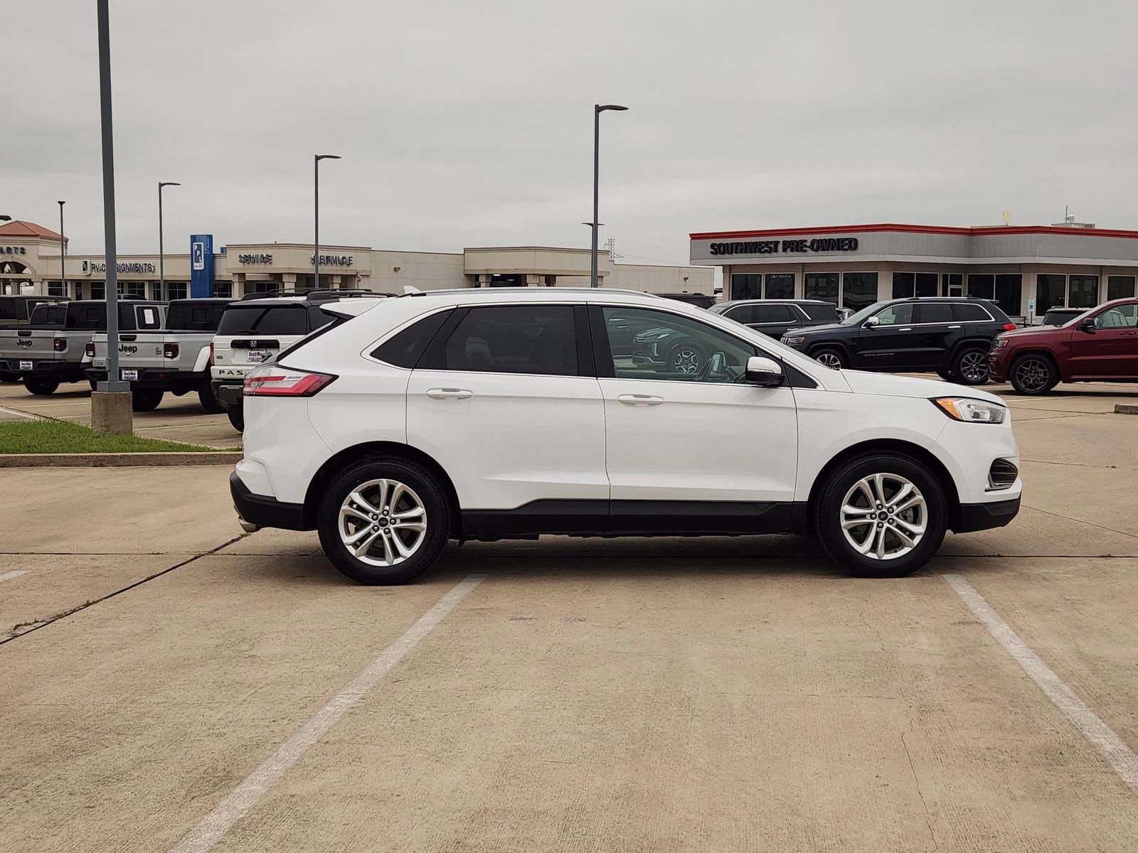 Used 2020 Ford Edge SEL FWD image 7
