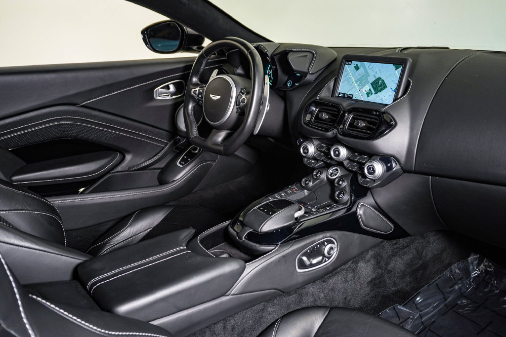 Used 2019 Aston Martin V8 Vantage Coupe RWD image 16
