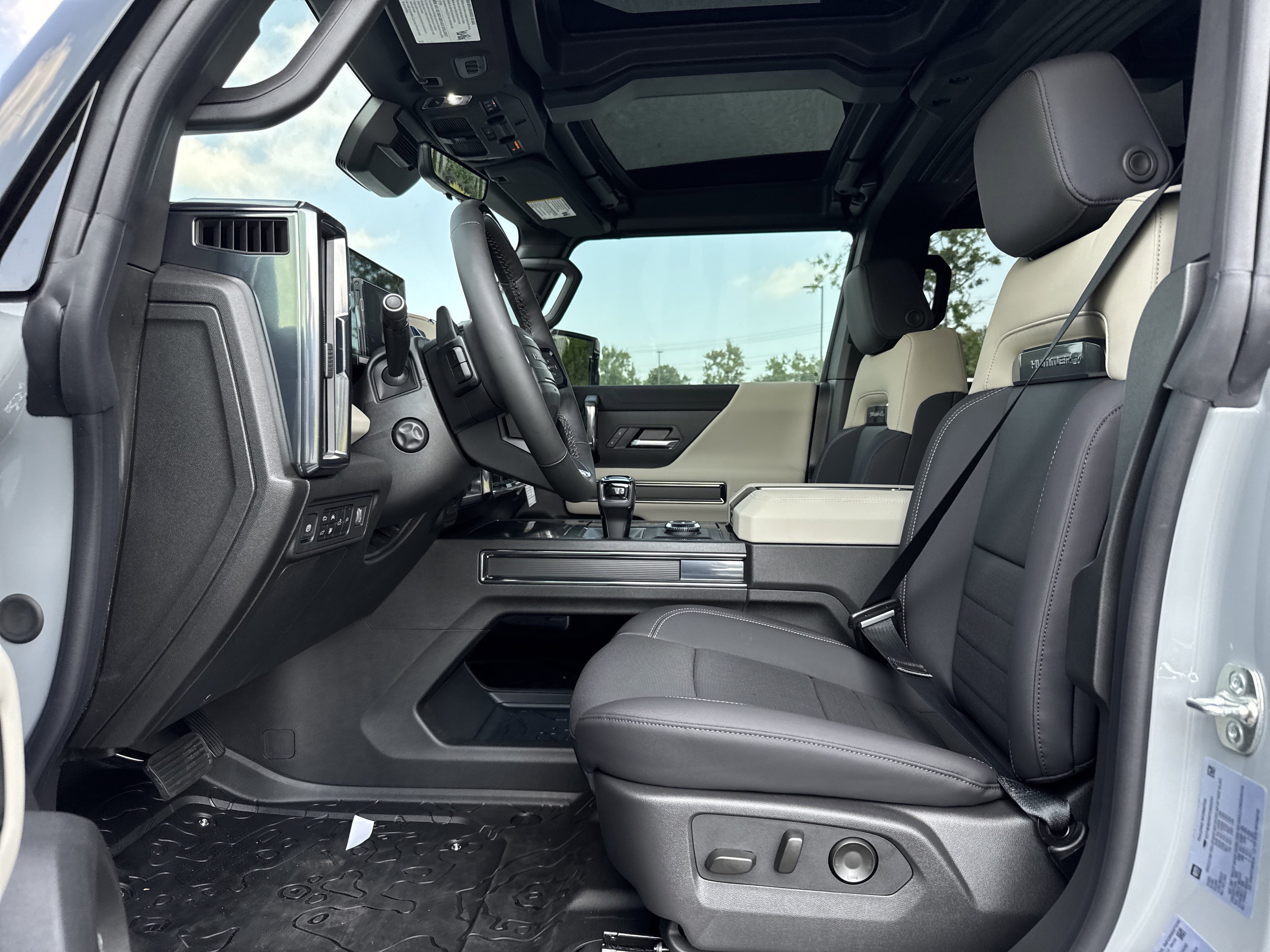 New 2026 GMC Hummer EV 4x4 Crew Cab image 16