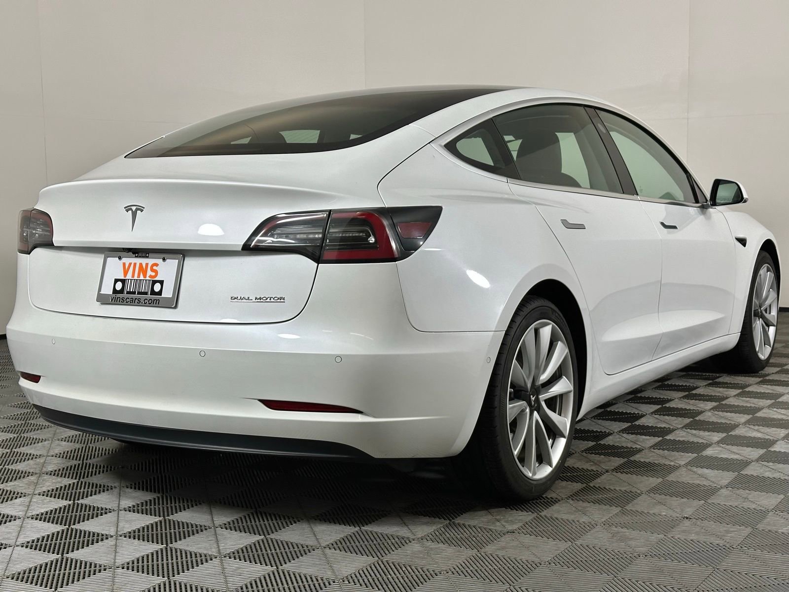 Used 2019 Tesla Model 3 Long Range image 4