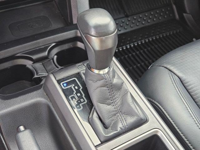 Used 2021 Toyota Tacoma TRD Sport w/ TRD Premium Sport Package AWD/4WD image 27